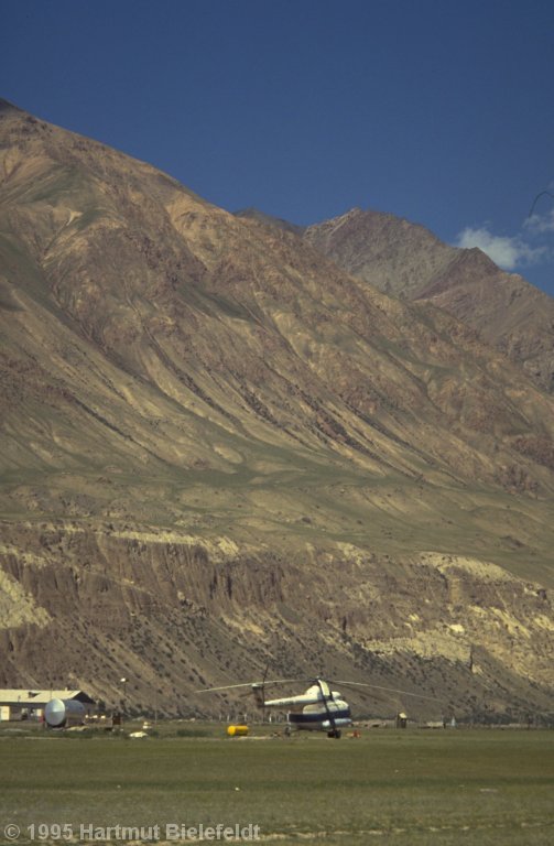 Maida Adir (2760 m) is situated in the Inylchek valley. The helicopter will bring us to the basecamp.