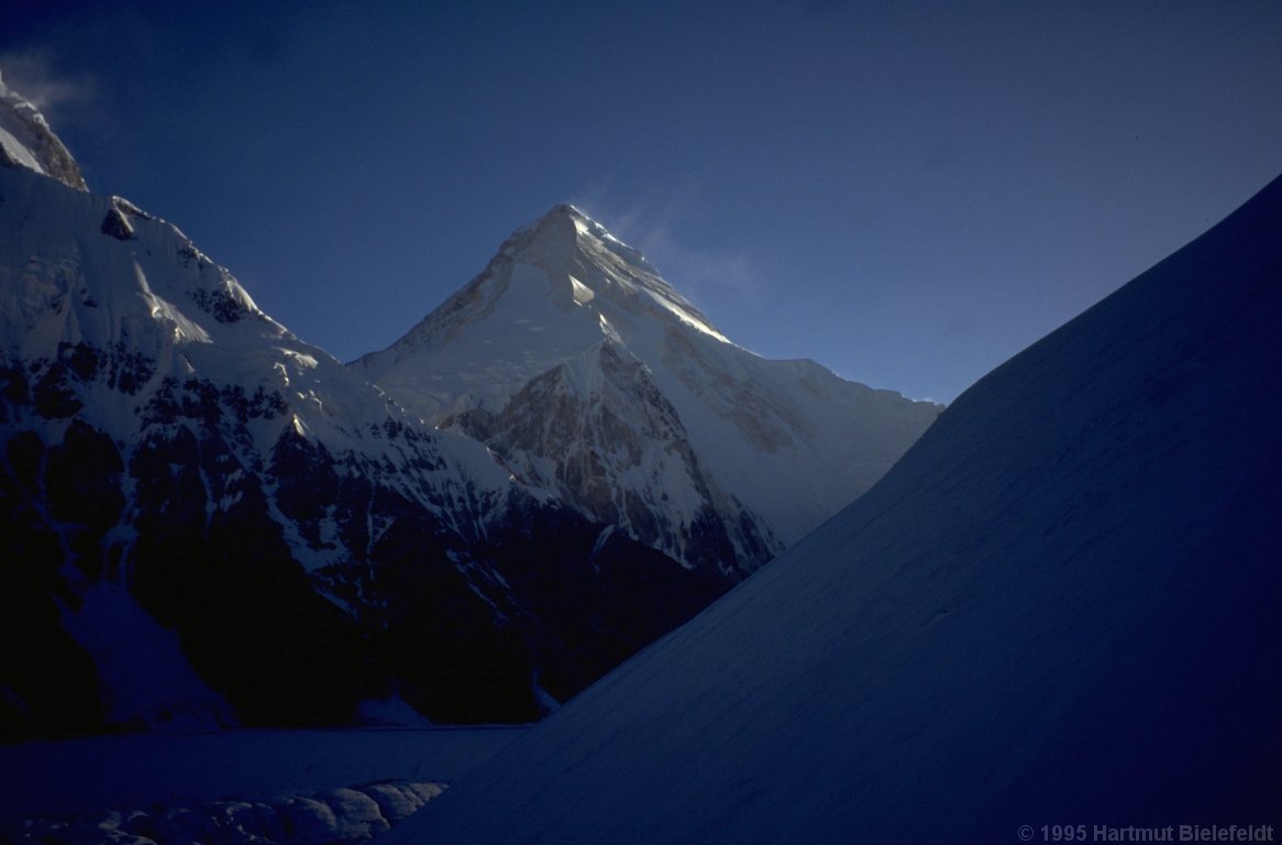 From there, we have a unique view of the pyramid of Khan Tengri.