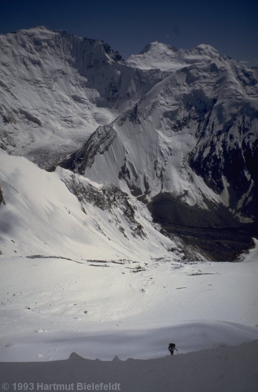 Auf dem Zeitlingletscher ist bald Lager 1 (5600 m) erreicht