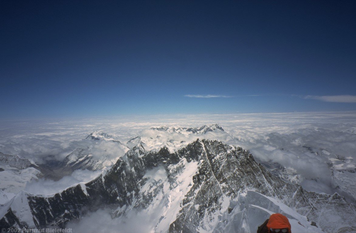 View: The black wall of Lhotse looks quite small - being the world´s fourth highest mountain with 8501 m.