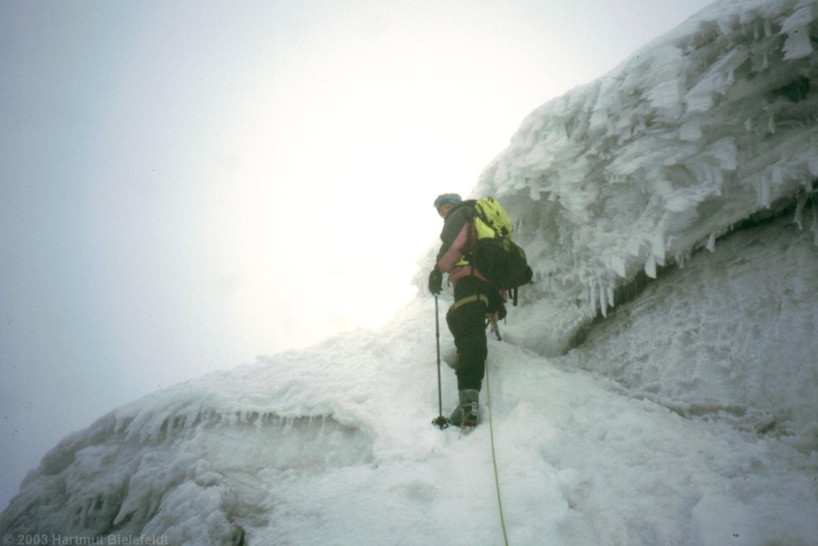 Shortly before reaching the summit ridge. Zero visibility
