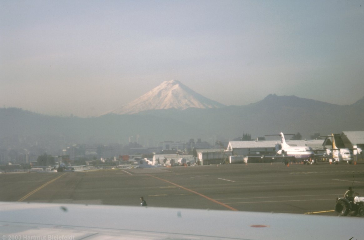 Only as we leave we can see Cotopaxi from Quito.