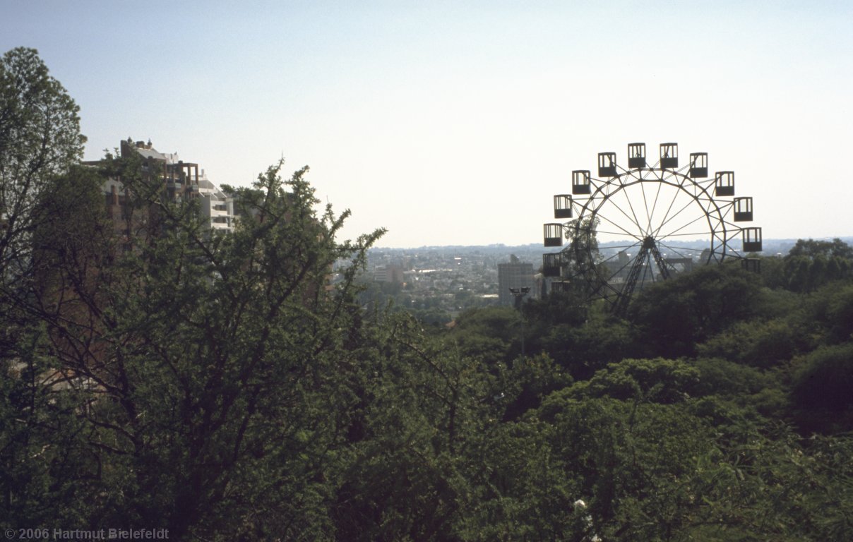 The Ferris wheel was constructed by Gustave Eiffel (the one with the tower in Paris and the church in Arica)