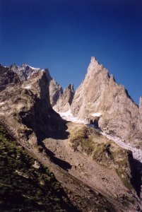 Aiguille Blanche (4112) und Aiguille Noire de Peuterey (3772)