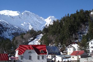 Cheget, with Nakratau (4269) and Dongusorun (4454)