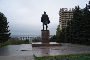 Lenin watches - over a realm that is since quite some time no more his 