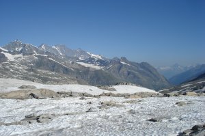 am Pass: Allalin, Täschhorn, Dom, Lenzspitze, Ulrichshorn, Egginer, Bietschhorn