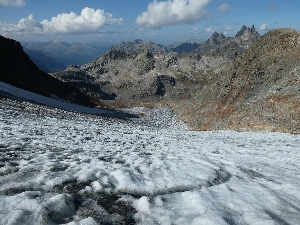 Auf dem jetzt weicheren Eis ist der Abstieg einfach.