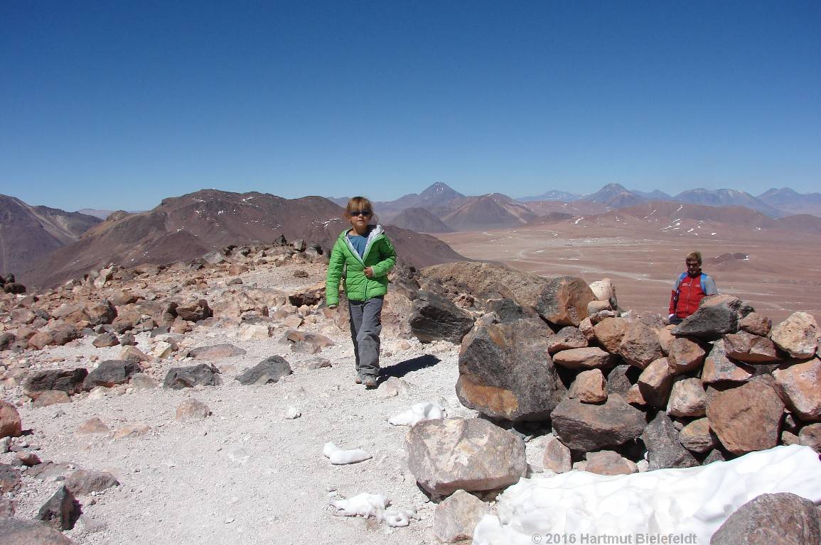 Ninas Ankunft am Gipfel