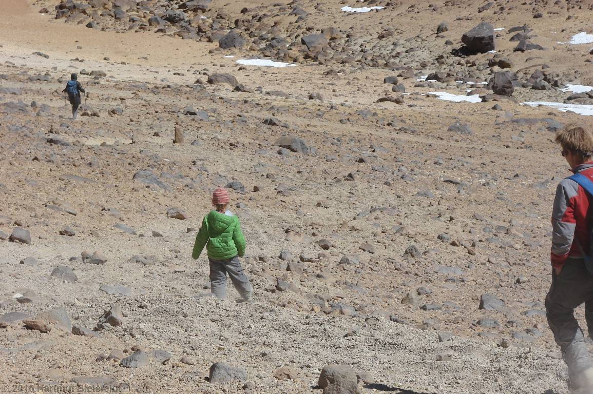 Runter geht es schnell und sehr staubig