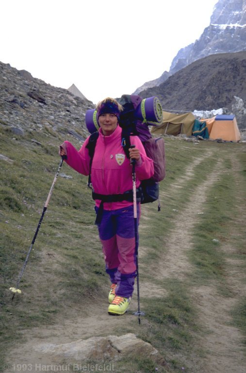 This time the equipment is selected for alpine style, we will take one tent for all high camps with us.