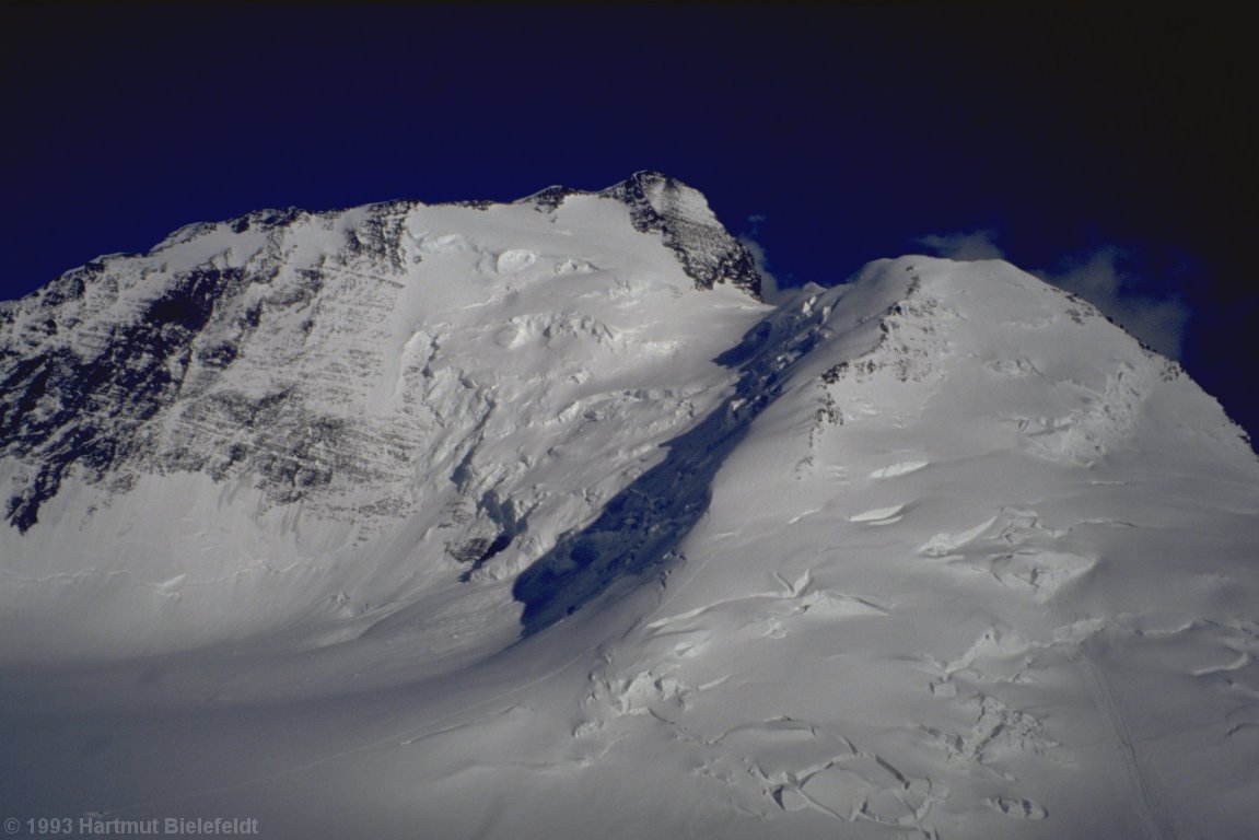 Am Rand des Pamir-Hochplateaus angekommen, ist unser Ziel schon deutlich näher.