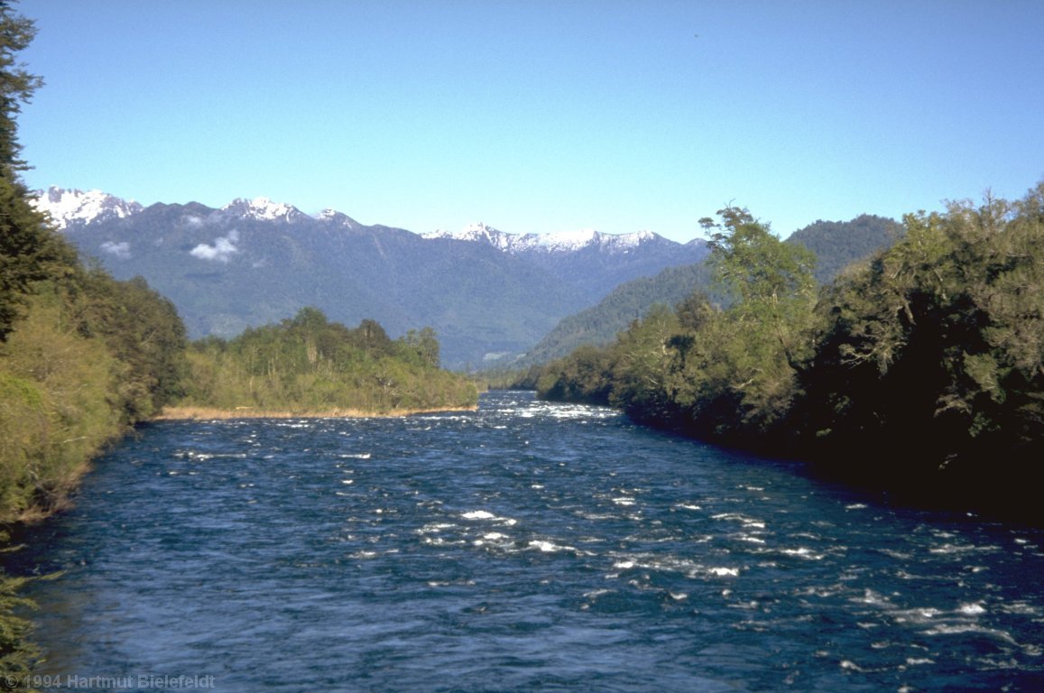 This is still the same country Chile which has a coastal area in its north that had no rain since 400 years.