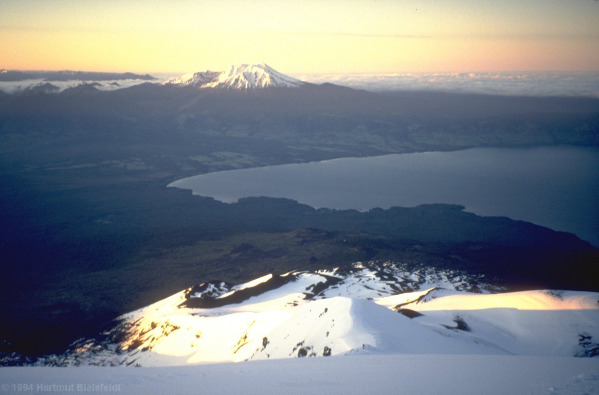 In the next morning we soon are above the neighboring mountains.