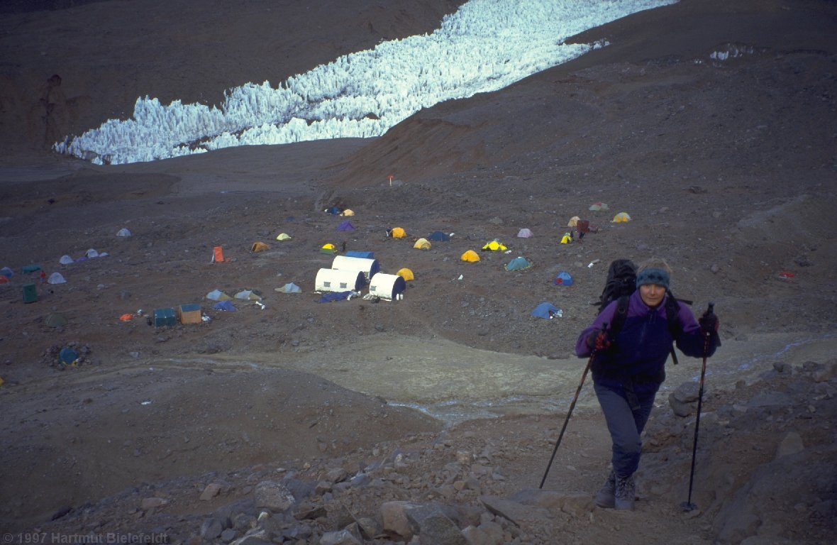 Leaving for the first carry to Nido de Cóndores