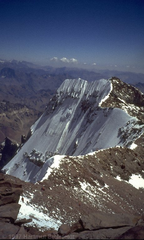 Guanaco Ridge; left the south wall, to the right the Canaleta begins.