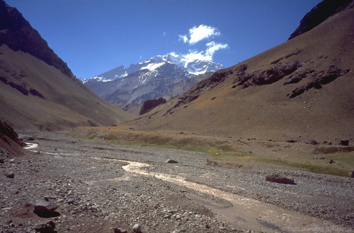 Nach sieben Stunden ist der Aconcagua wieder ein ganzes Stück weit weg.