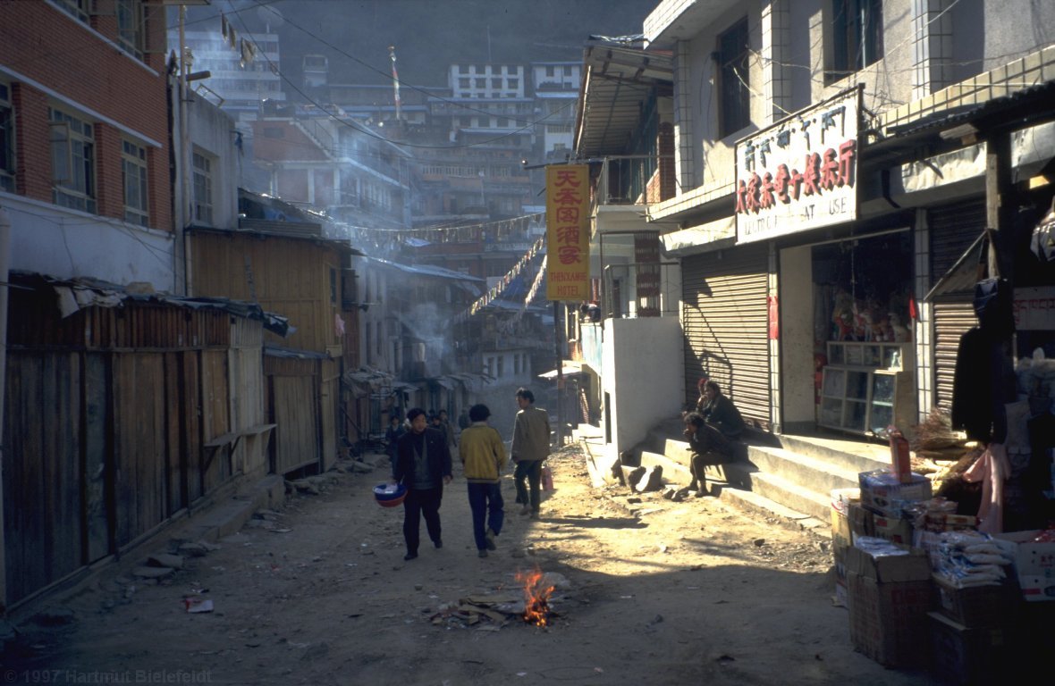street scene in the probably dirtiest inhabited spot on earth