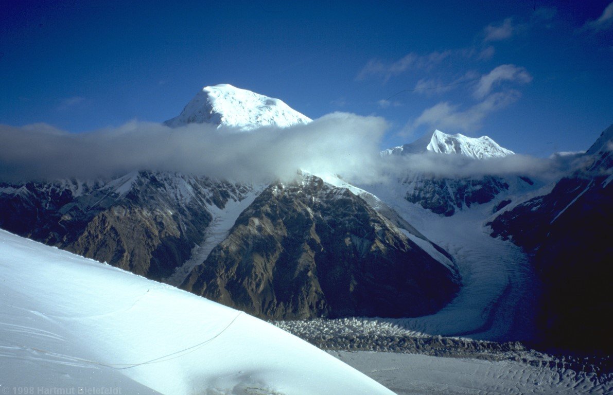 Peak Semenova (5816 m)