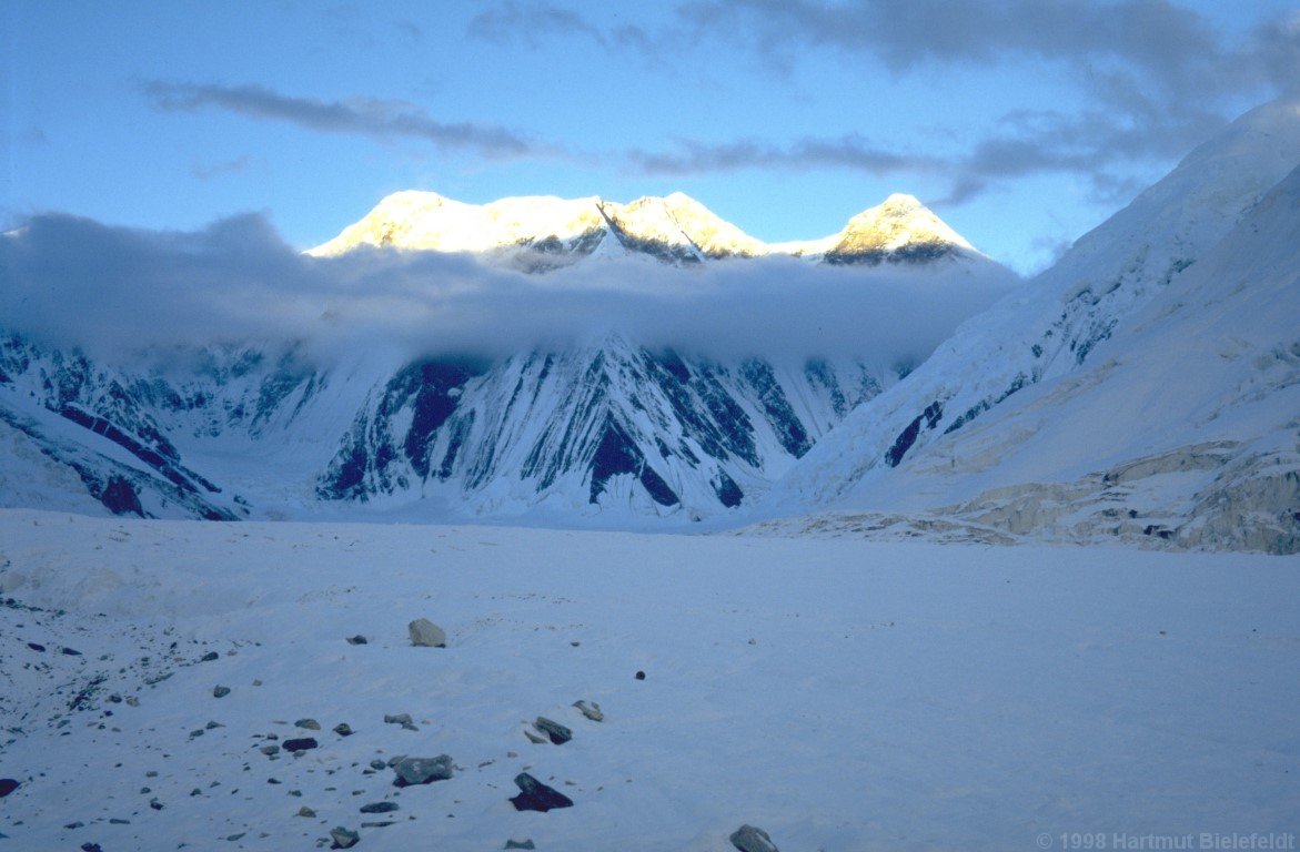 evening view to the Marble Wall (6400 m)