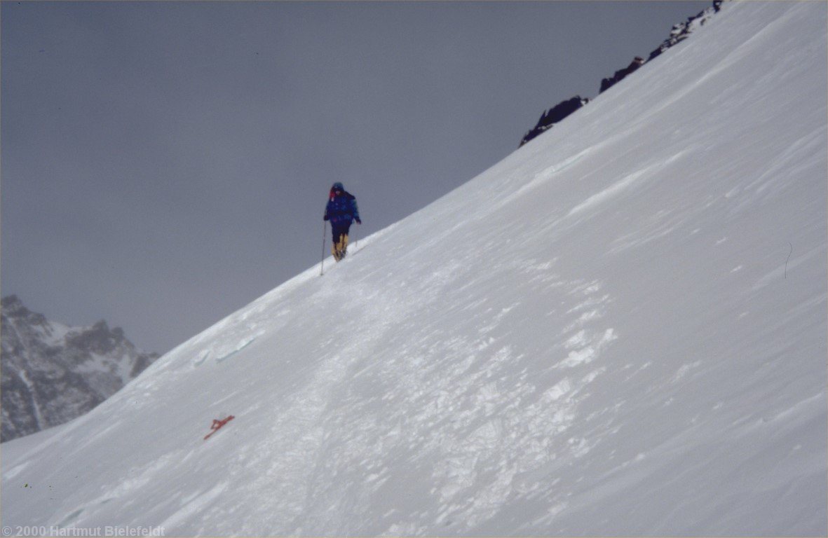 The steep traverse meanwhile has sunshine.