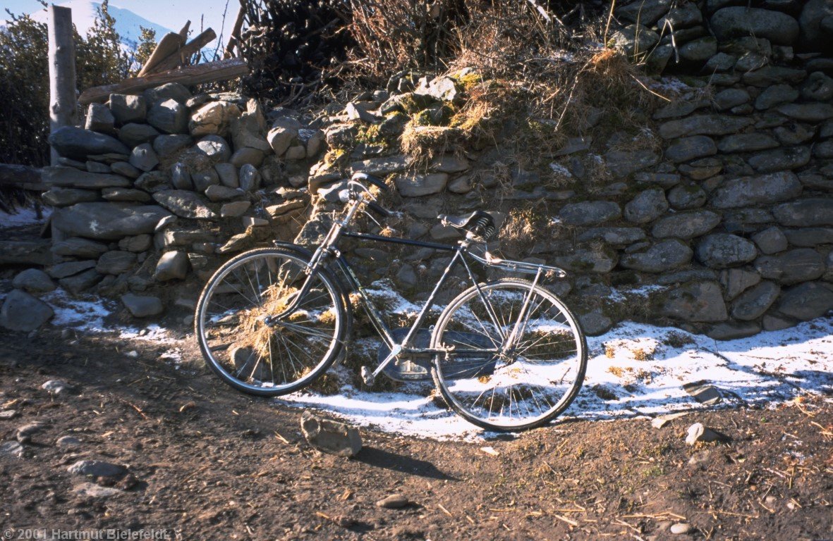 Means of transportation become simple in this area.