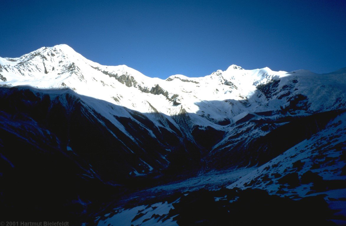 Our first reconnaisance ascent enjoys good weather.