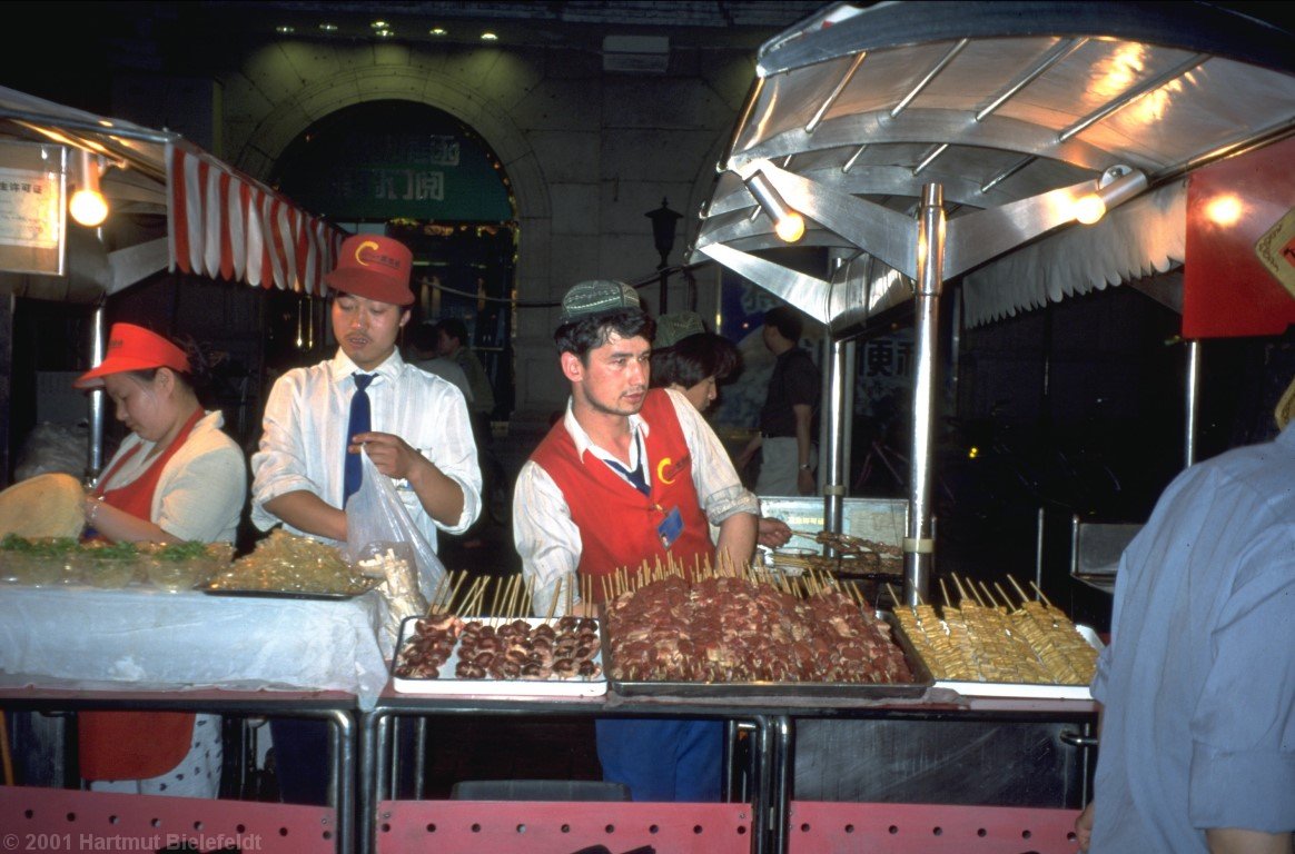 Nachtmarkt nahe der Wangfujing  Dajie