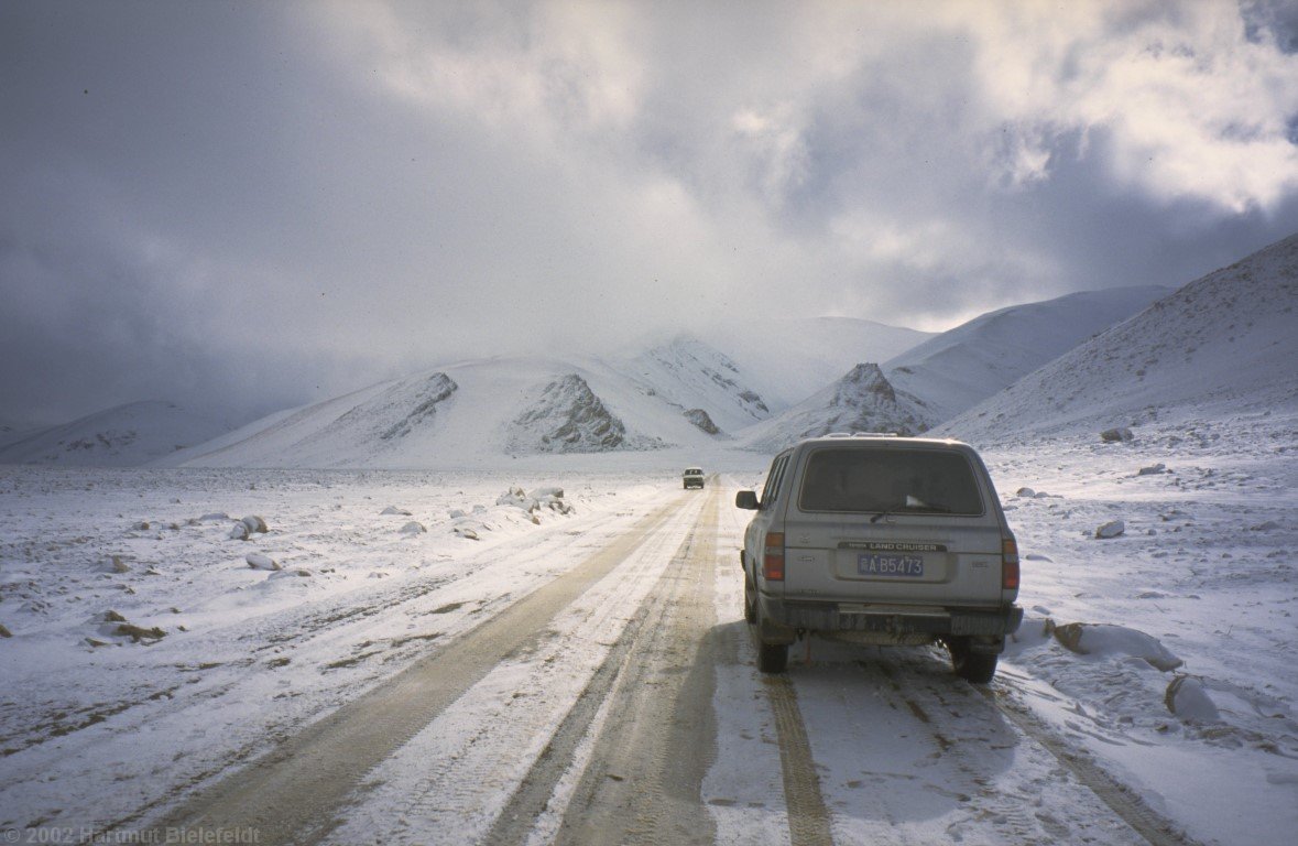 Weiter geht es durchs verschneite Hochland von Tibet