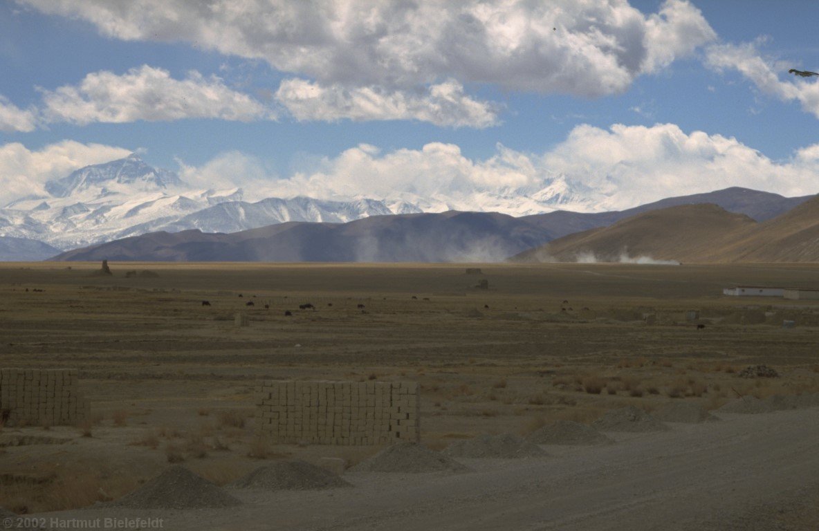 From 100 kilometers distance we see Mount Everest for the first time.