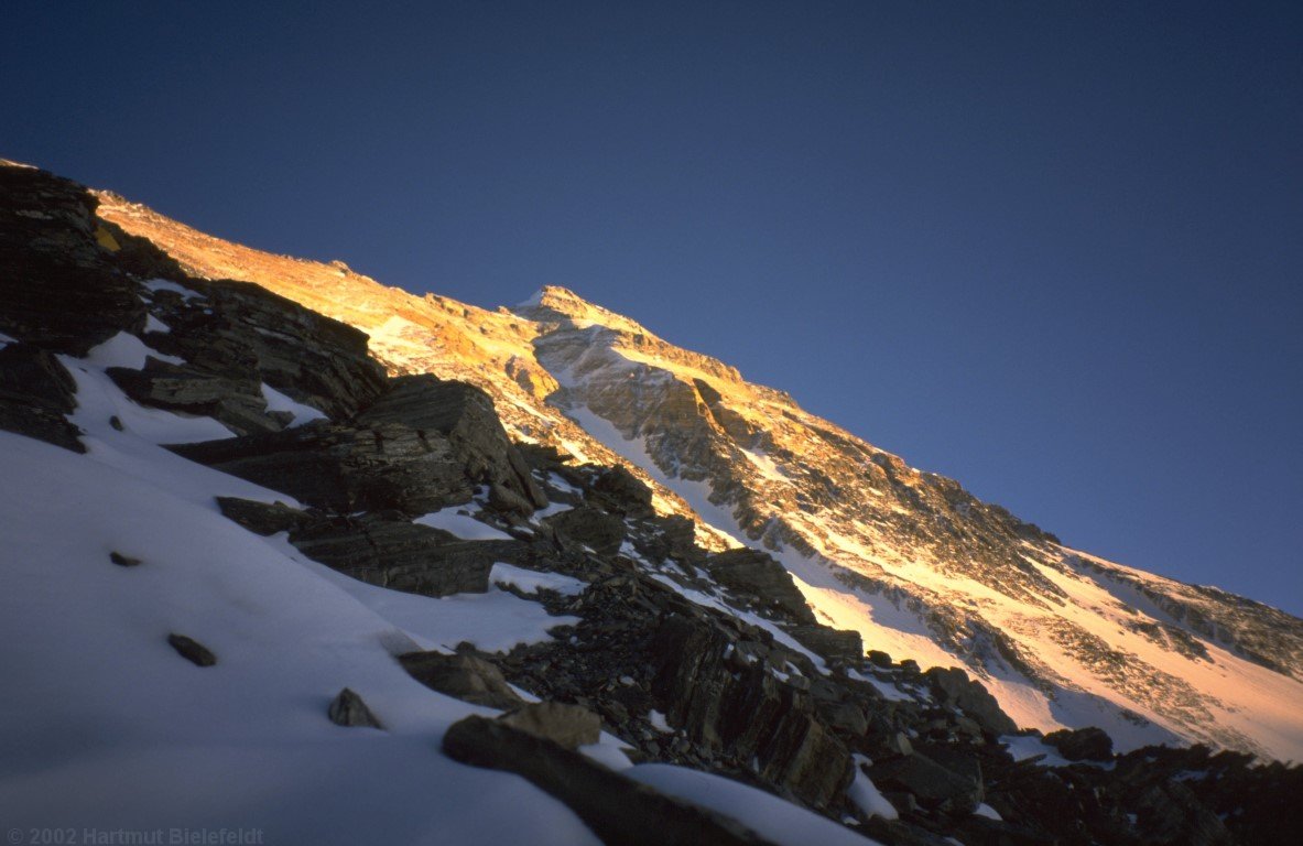 Another thousand meters higher: the summit.
