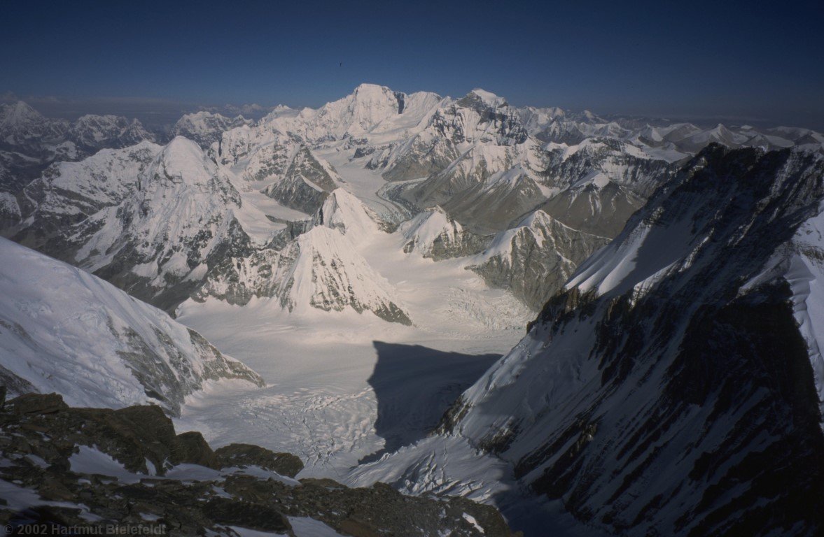 Wunderbares Wetter am nächsten Morgen. Cho Oyu und Gyachung Kang.