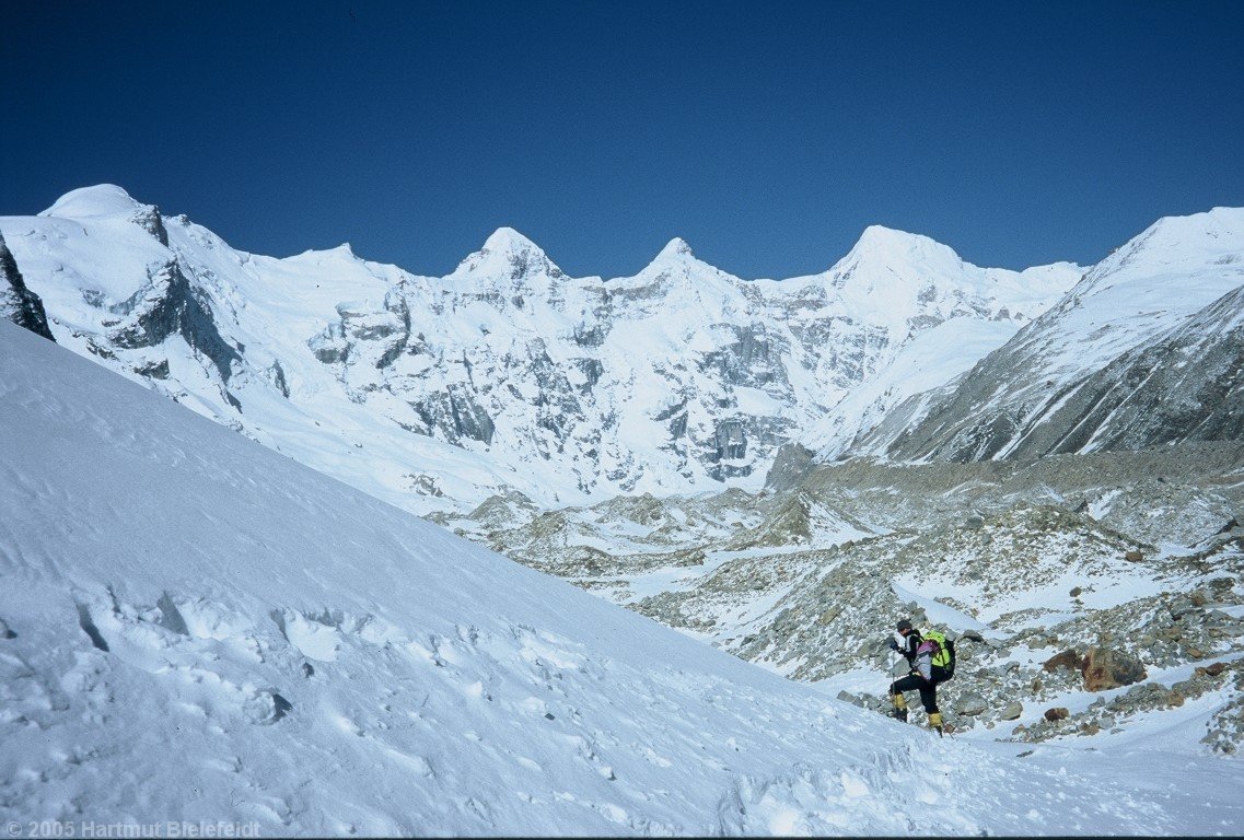 Leaving for camp 2: Bidhan Parbat, Deoban, P.6977 and Mana above East Kamet Glacier