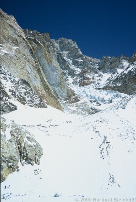 Das kleine Seitental, das man über den Hängegletscher nach links verlässt