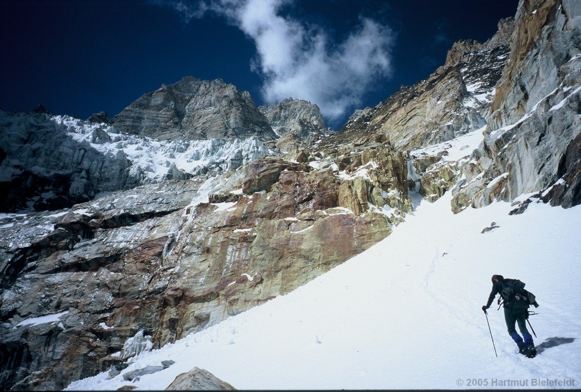 From below, James and Hartmut are ascending