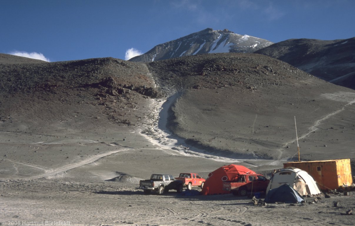 Refugio Rojas and Ojos del Salado