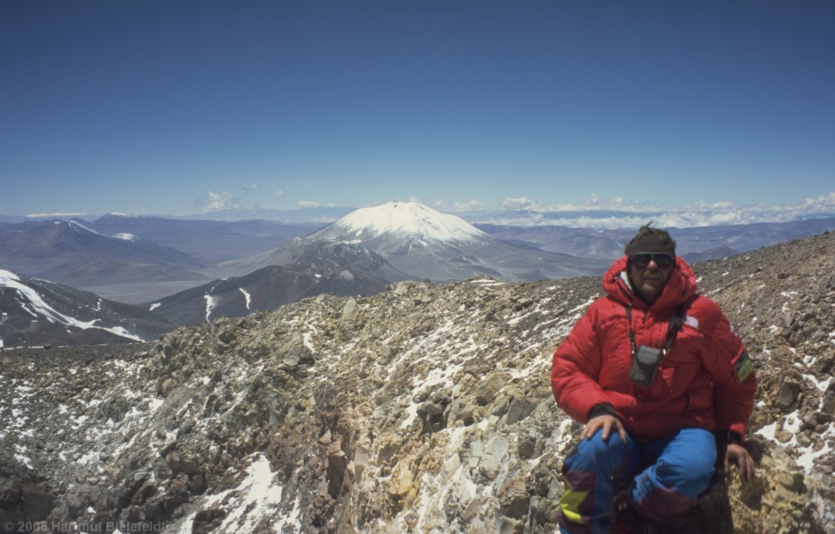 The perspective is misleading: Between me and the Argentine summit is a gorge