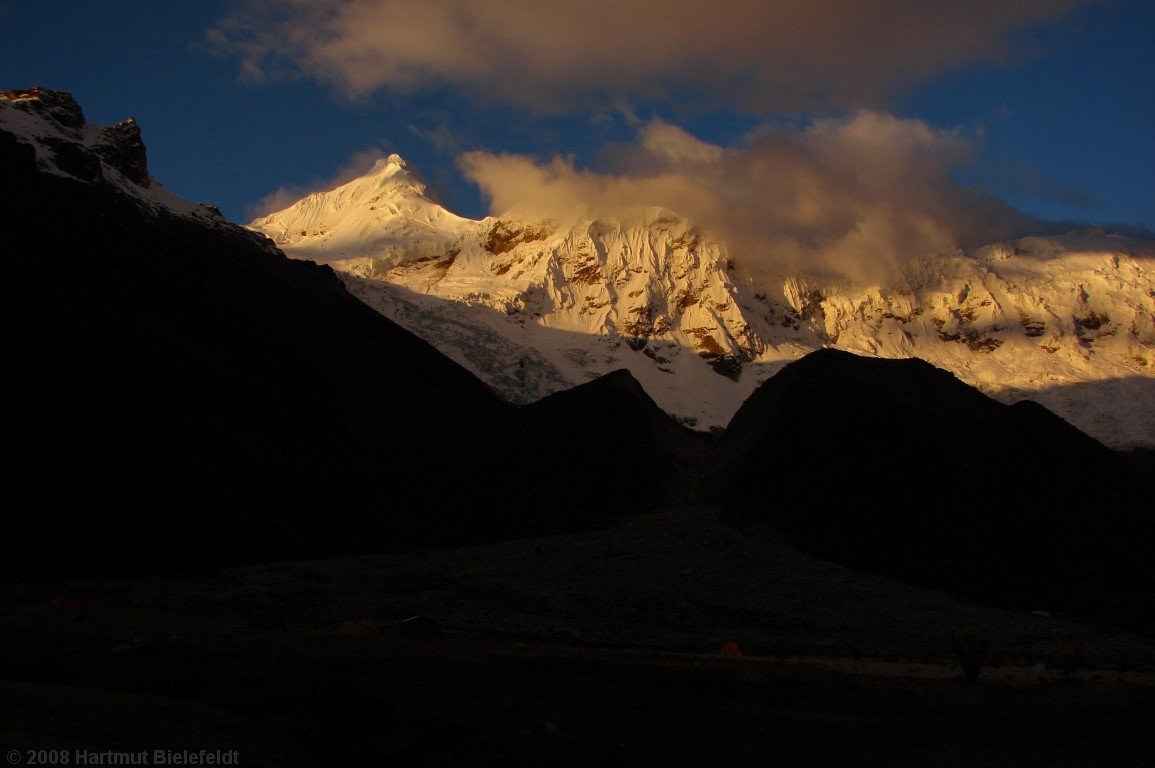 evening in base camp Ishinca