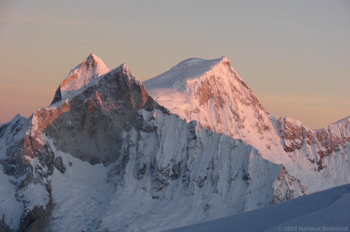 Morning: Huandoy W (6356 m), S (6160 m), N (6395 m)