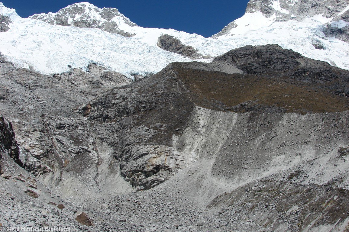 Near the glacier traverse. The trail leads to the moraine camp at the upper end of the moraine