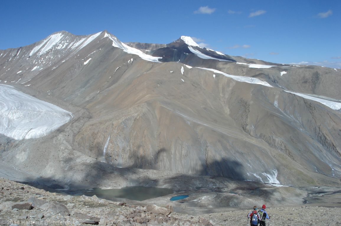 sch�ner Blick zu Dzo Jongo West, Dzo Jongo East, Kang Yatze/Reponi Mallai Ri (davor)