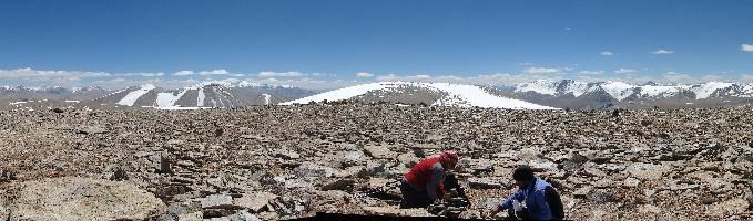 panorama from northern summit with east summit(?), south summit, Mentok