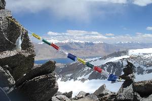 Our prayer flags find a nice place.
