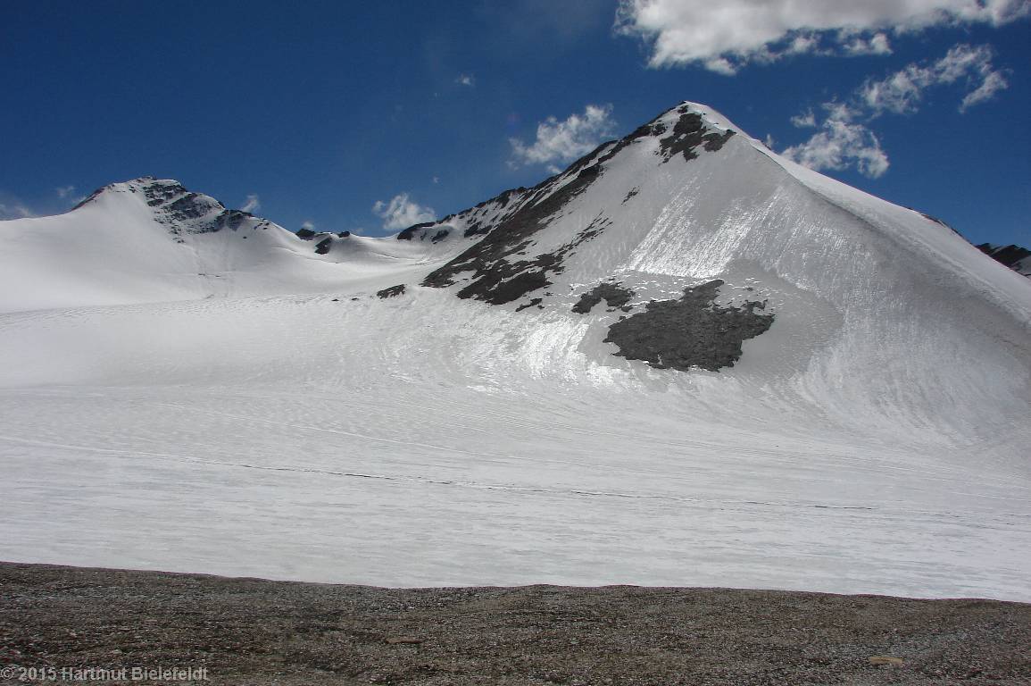Blick zur�ck zur Pyramide