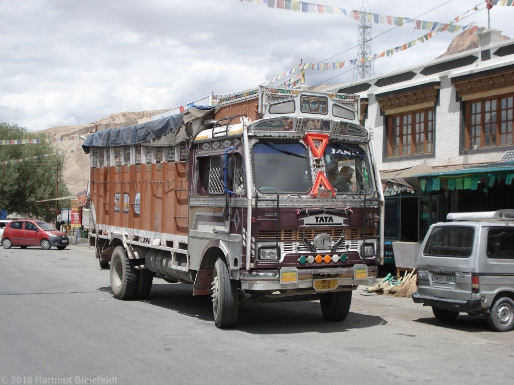 Diese Lastwagen versorgen Ladakh mit allen wesentlichen Gütern.