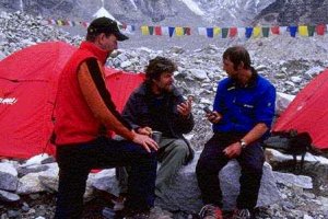 Oliver Häussler is interviewing Reinhold Messner