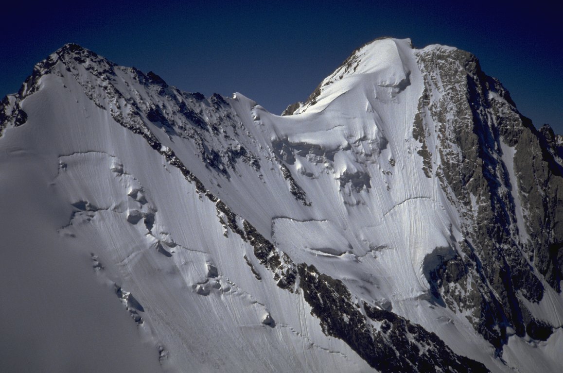 Das sind 'nur' die F�nftausender der Alai-Kette auf dem Weg ins Basislager